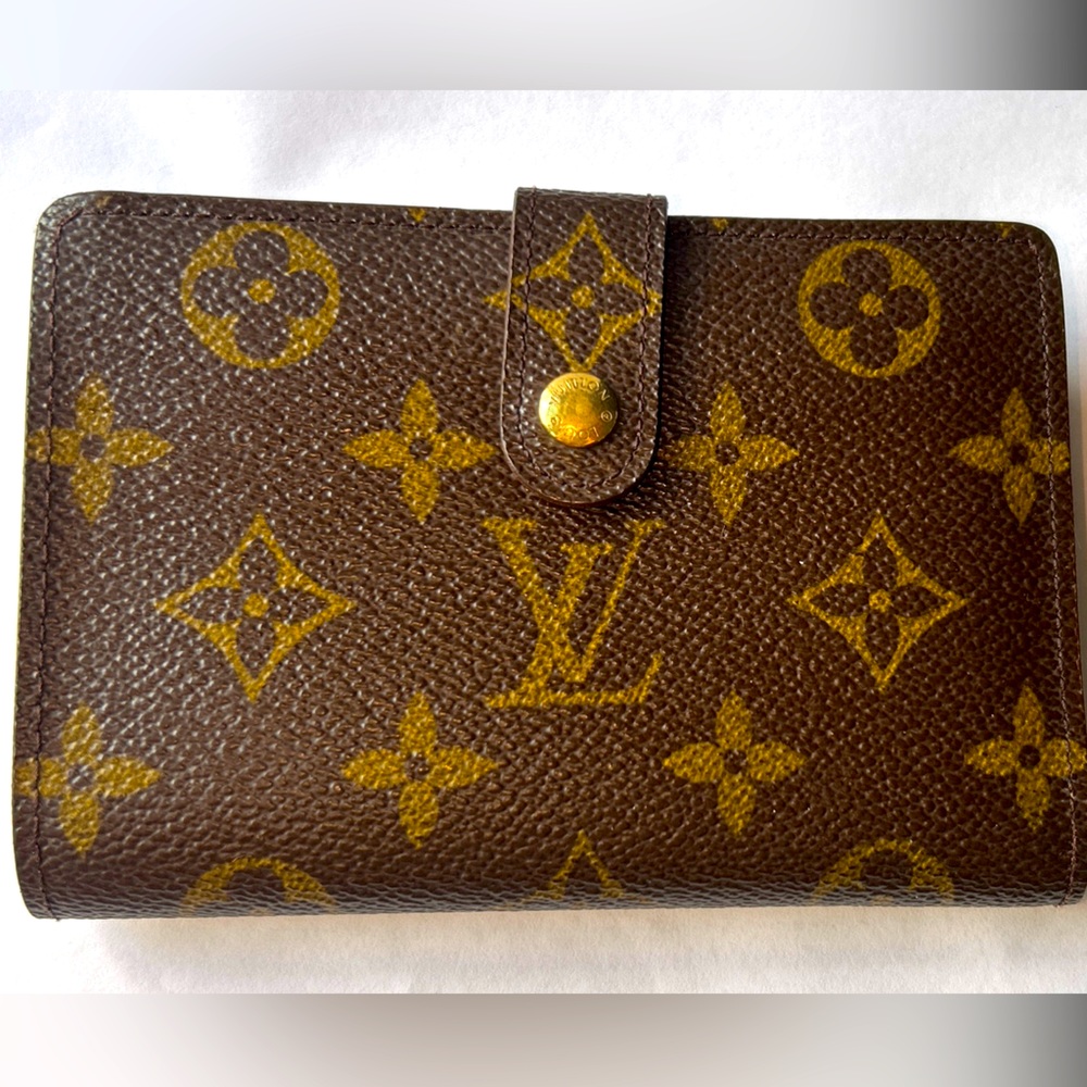 Louis Vuitton Brown Kisslock Monogram Wallet - Picture 16 of 16